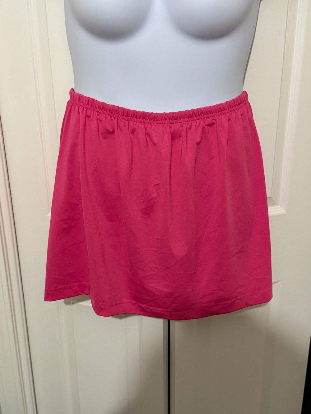 Lejay tennis skirt hot pink with built in shorts size XL
